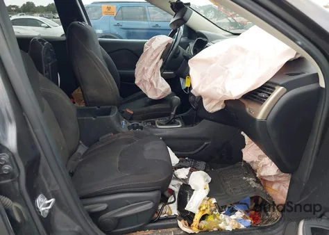 2017 Jeep Cherokee Latitude Fwd z USA, uszkodzony, nr VIN 1C4PJLCB0HW603484